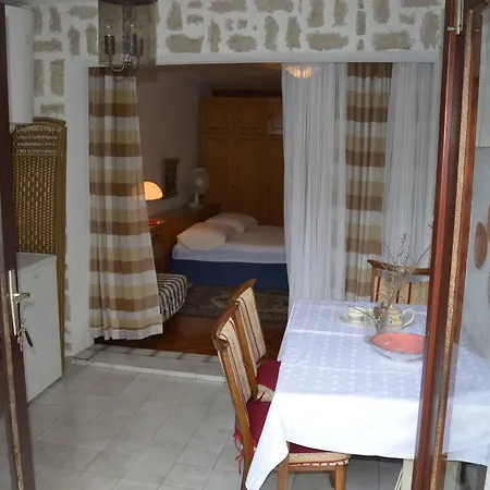 Hous Mira Apartman *